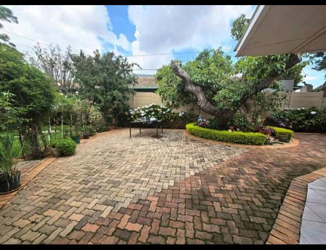 3 BEDROOM HOUSE FOR SALE IN LINMEYER